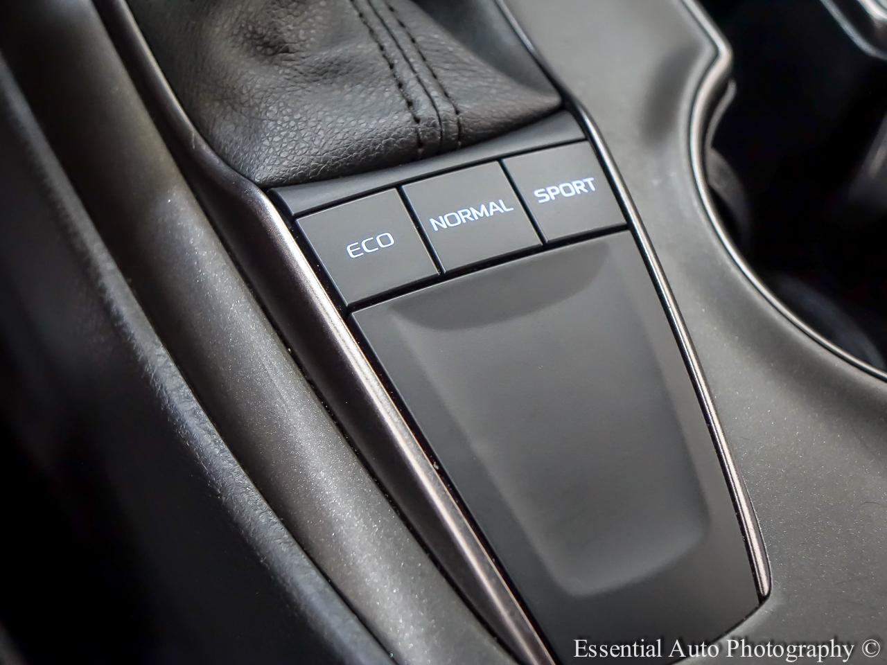 Toyota Camry SE 2024