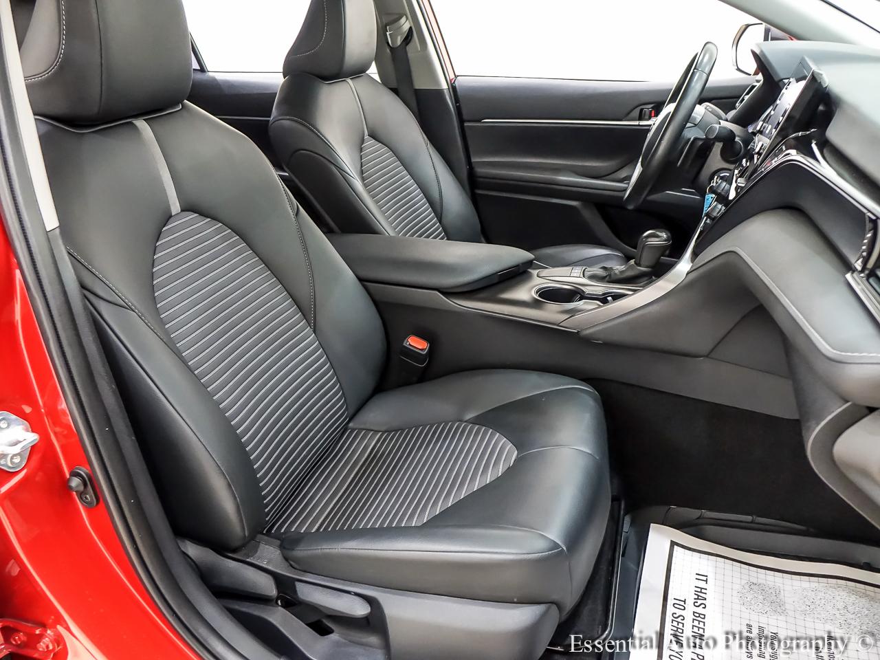 Toyota Camry SE 2024