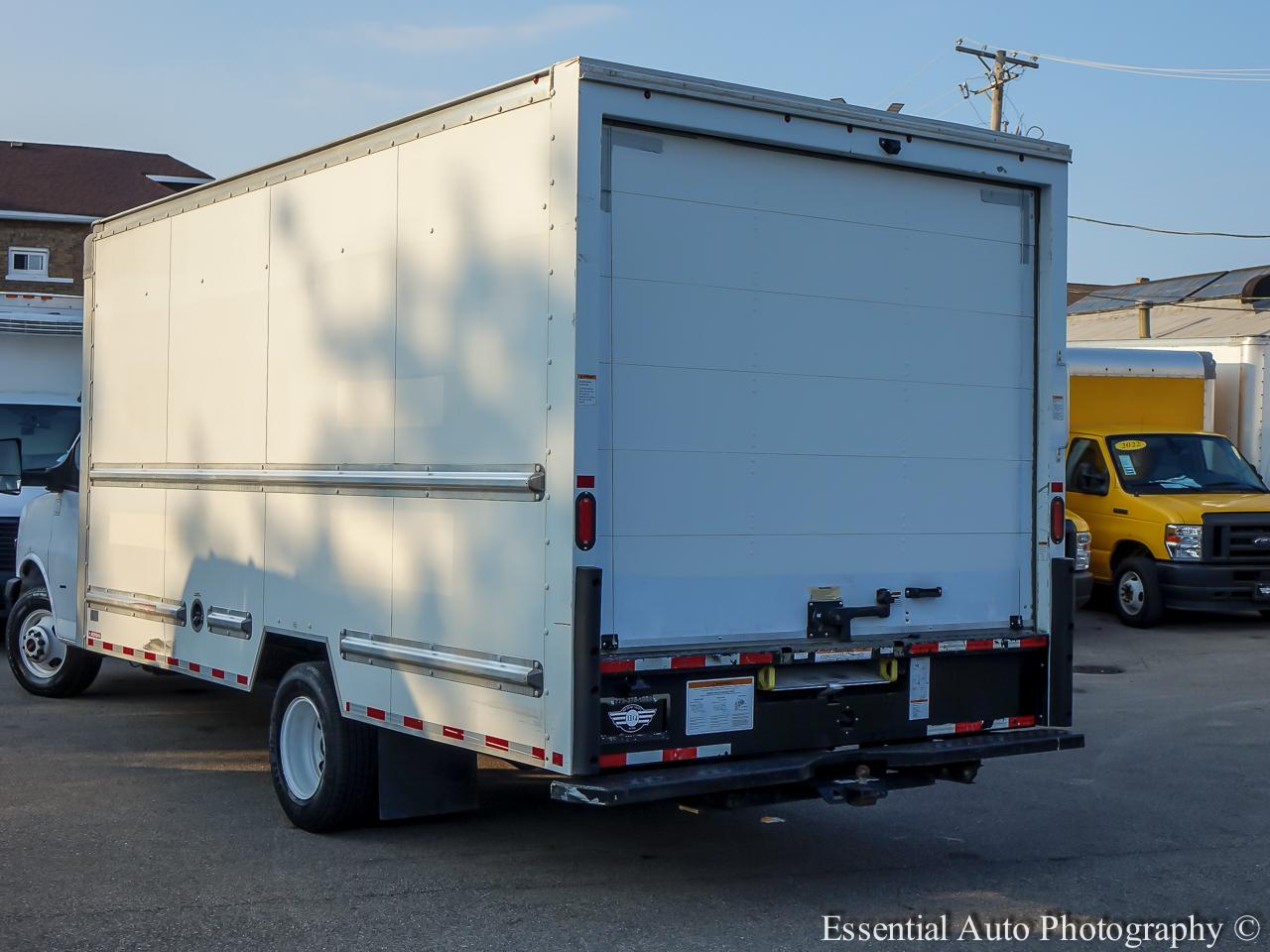GMC Savana G3500 177 in. 2021