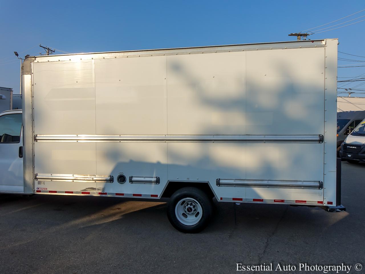 GMC Savana G3500 177 in. 2021