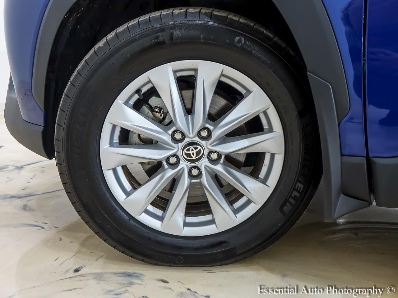 Toyota Corolla Cross LE 2024