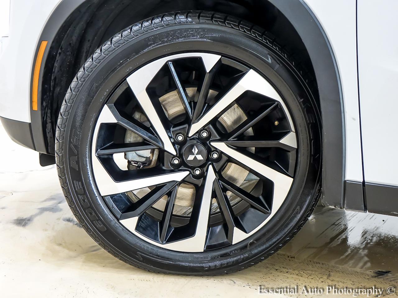 Mitsubishi Outlander SE 2WD 2023