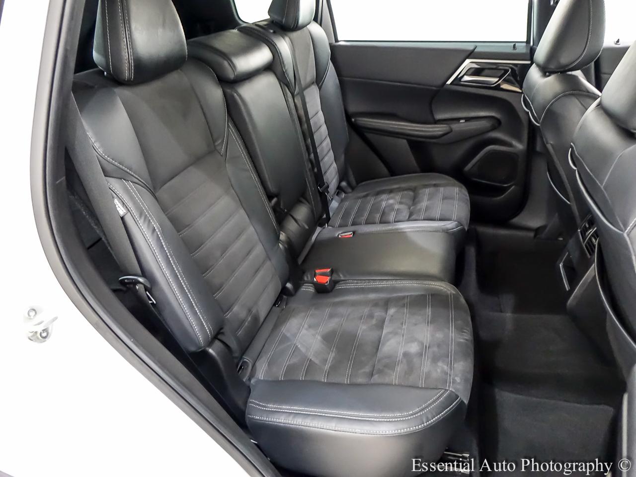 Mitsubishi Outlander SE 2WD 2023