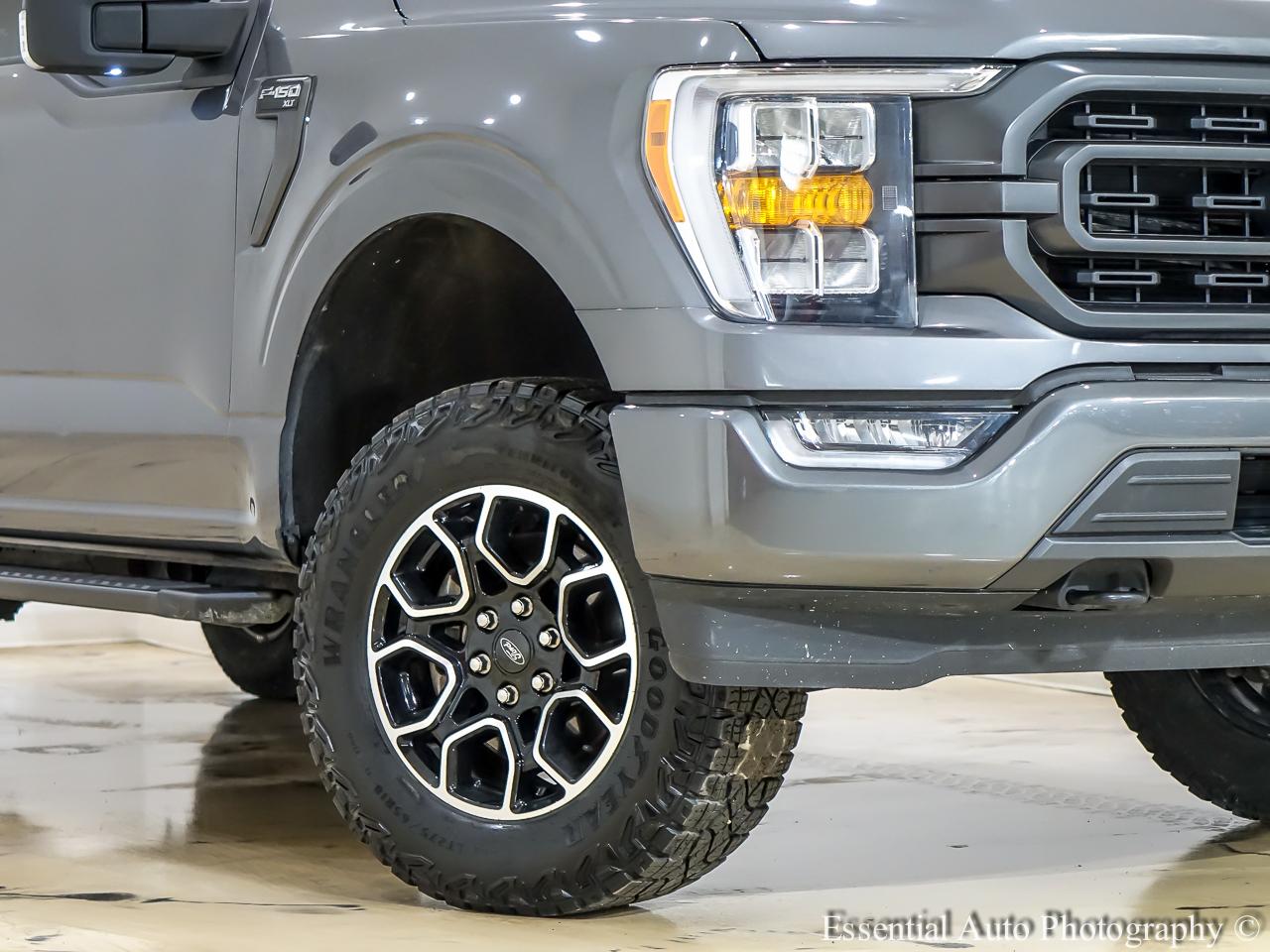 Ford F-150 XLT SuperCrew 4WD 2023