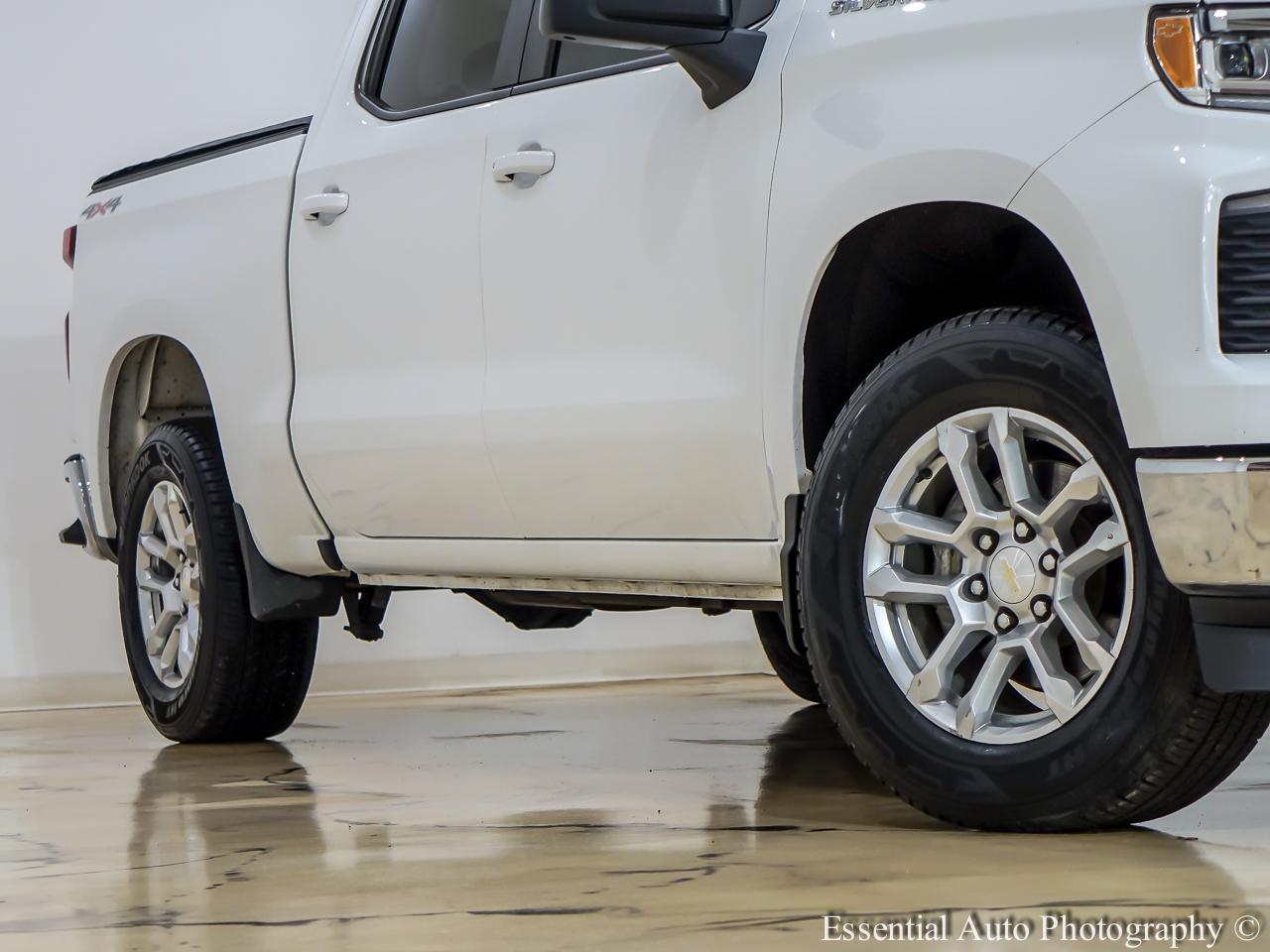 Chevrolet Silverado 1500 LT Crew Cab 4WD 2023