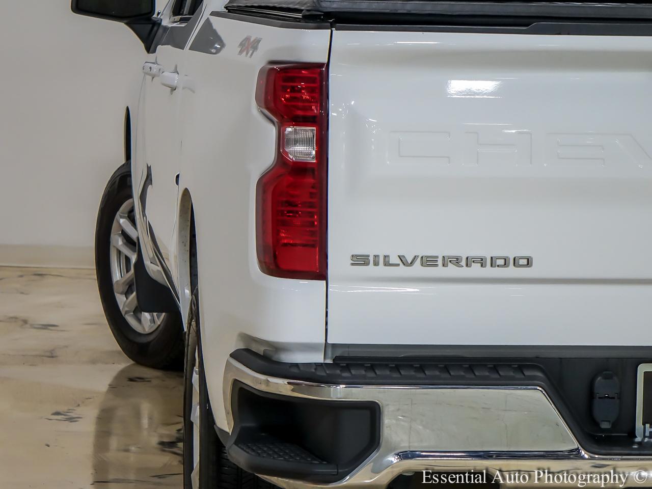 Chevrolet Silverado 1500 LT Crew Cab 4WD 2023