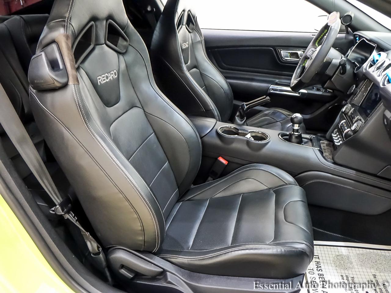 Ford Mustang  2020