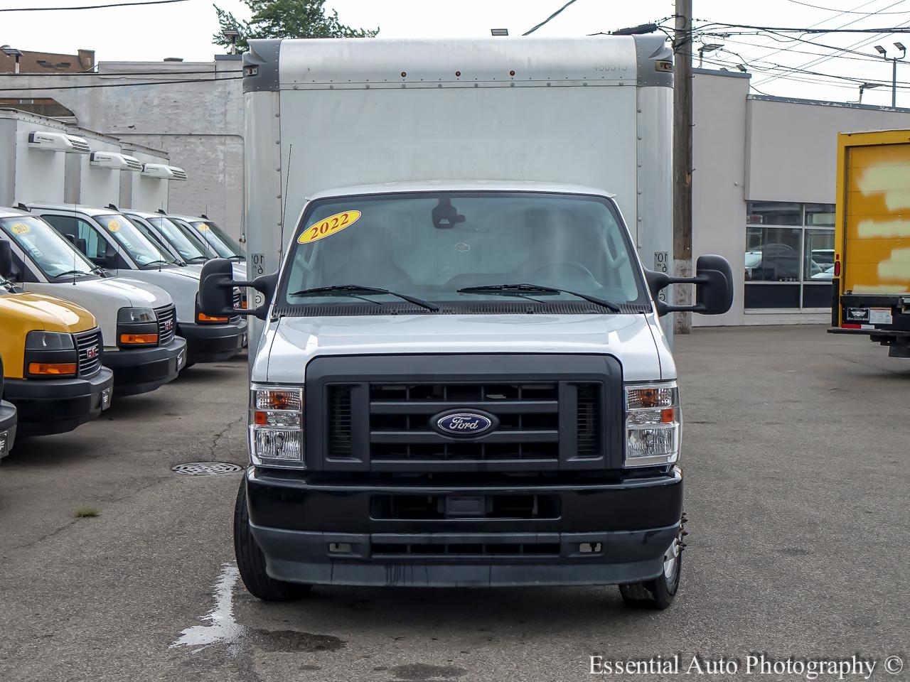 Ford Econoline E-350 Super Duty 2022