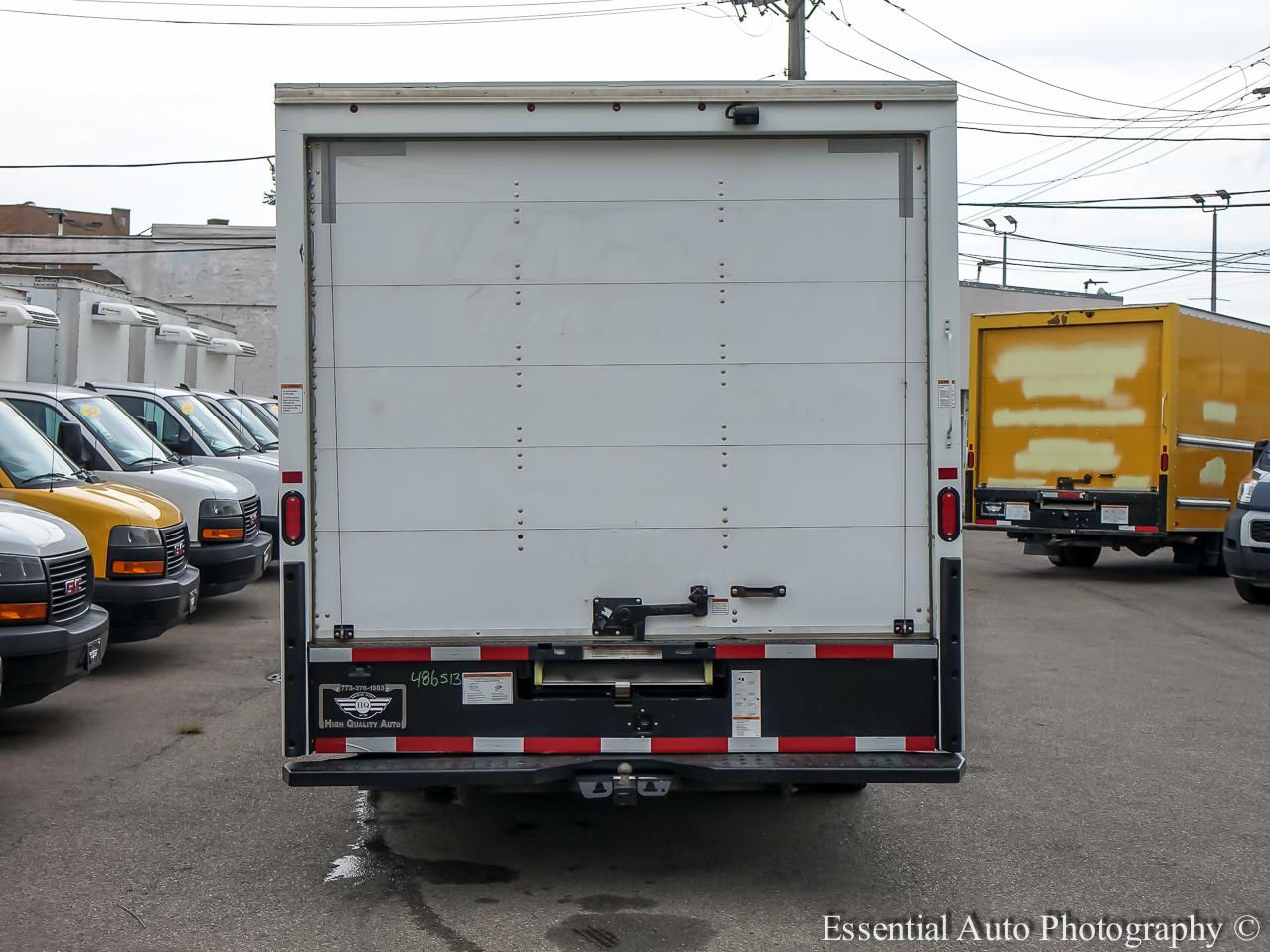 Ford Econoline E-350 Super Duty 2022