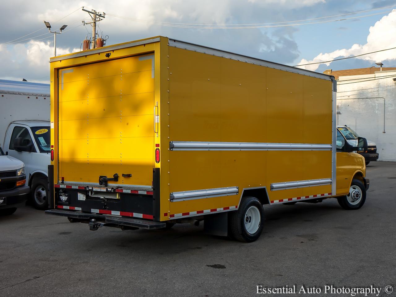 GMC Savana G3500 177 in. 2021