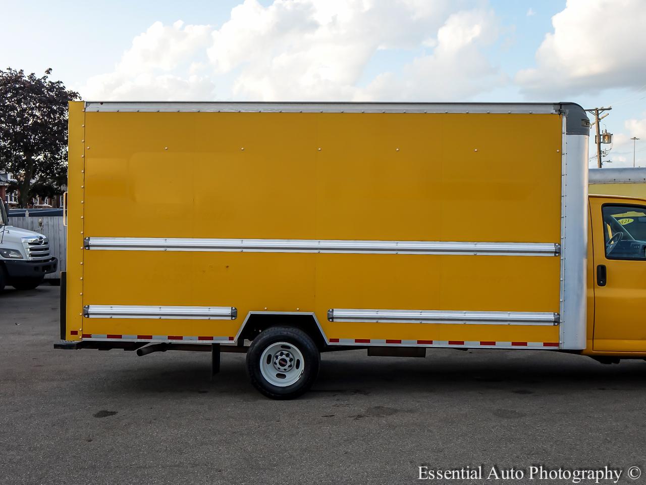 GMC Savana G3500 177 in. 2021