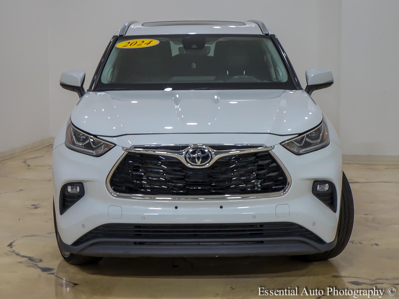 Toyota Highlander Limited AWD 2024