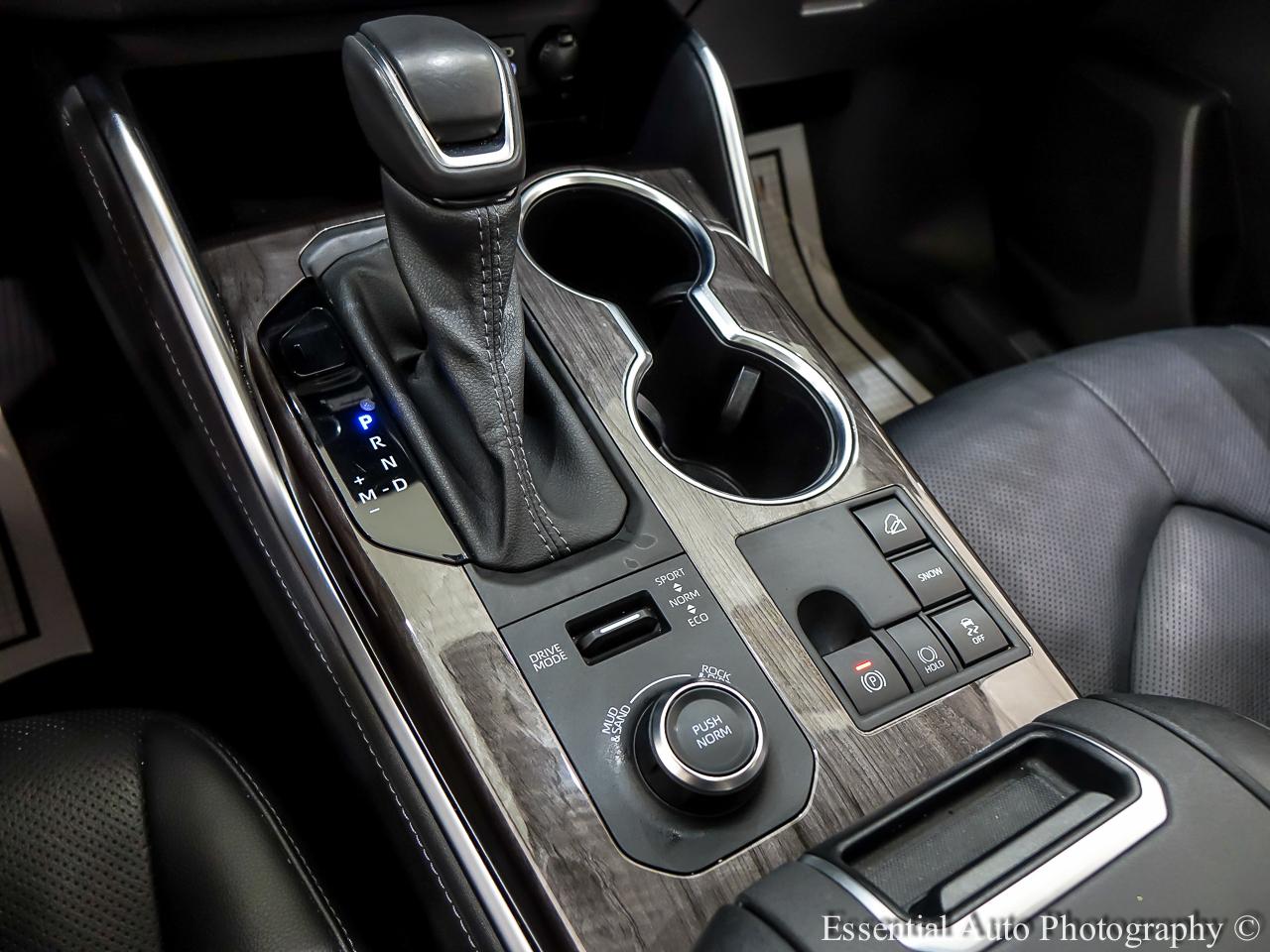 Toyota Highlander Limited AWD 2024