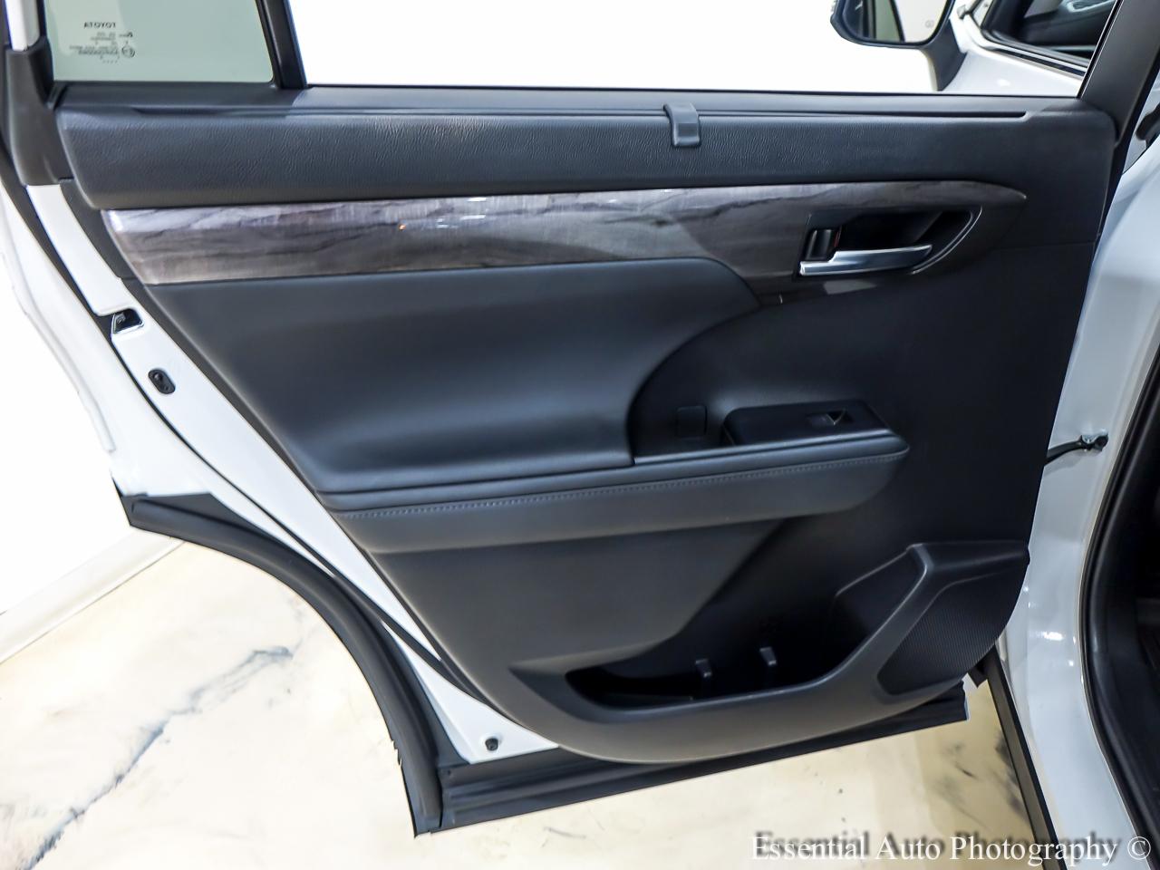 Toyota Highlander Limited AWD 2024