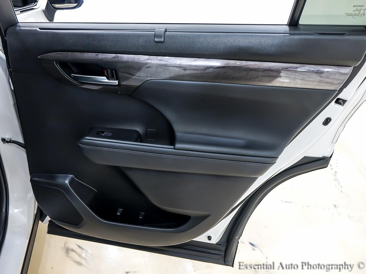 Toyota Highlander Limited AWD 2024