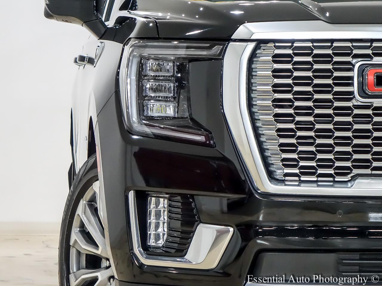 GMC Yukon XL Denali 4WD 2021