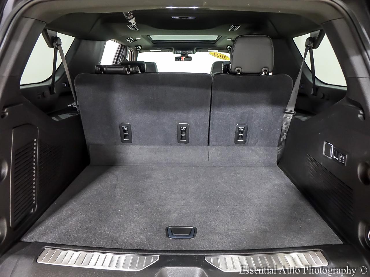 GMC Yukon XL Denali 4WD 2021