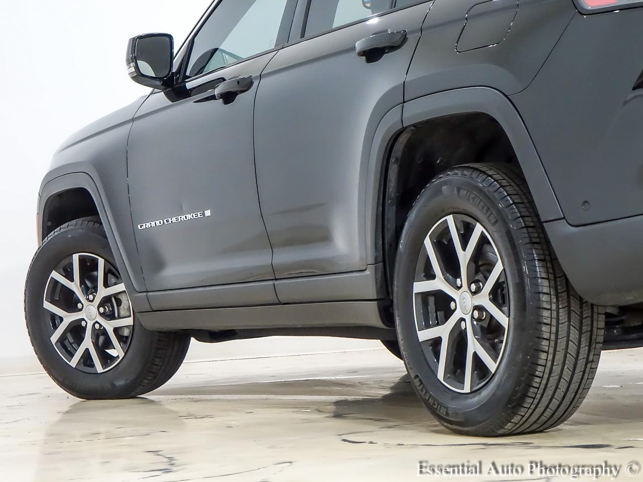 Jeep Grand Cherokee Limited 4WD 2023