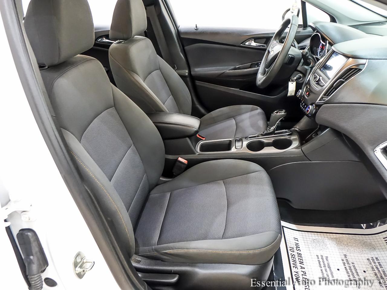 Chevrolet Cruze LS Auto 2019
