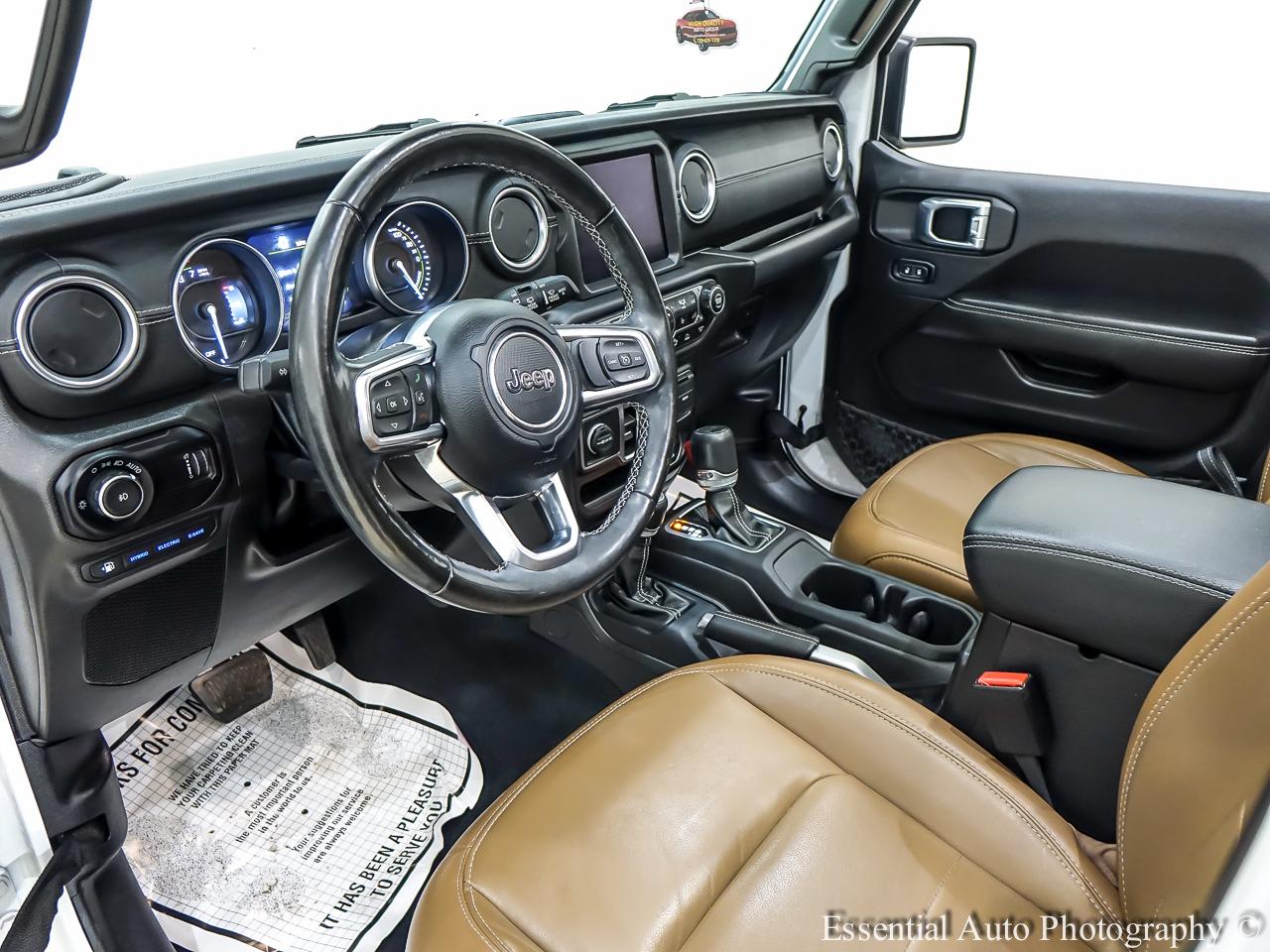 Jeep Wrangler photo 14