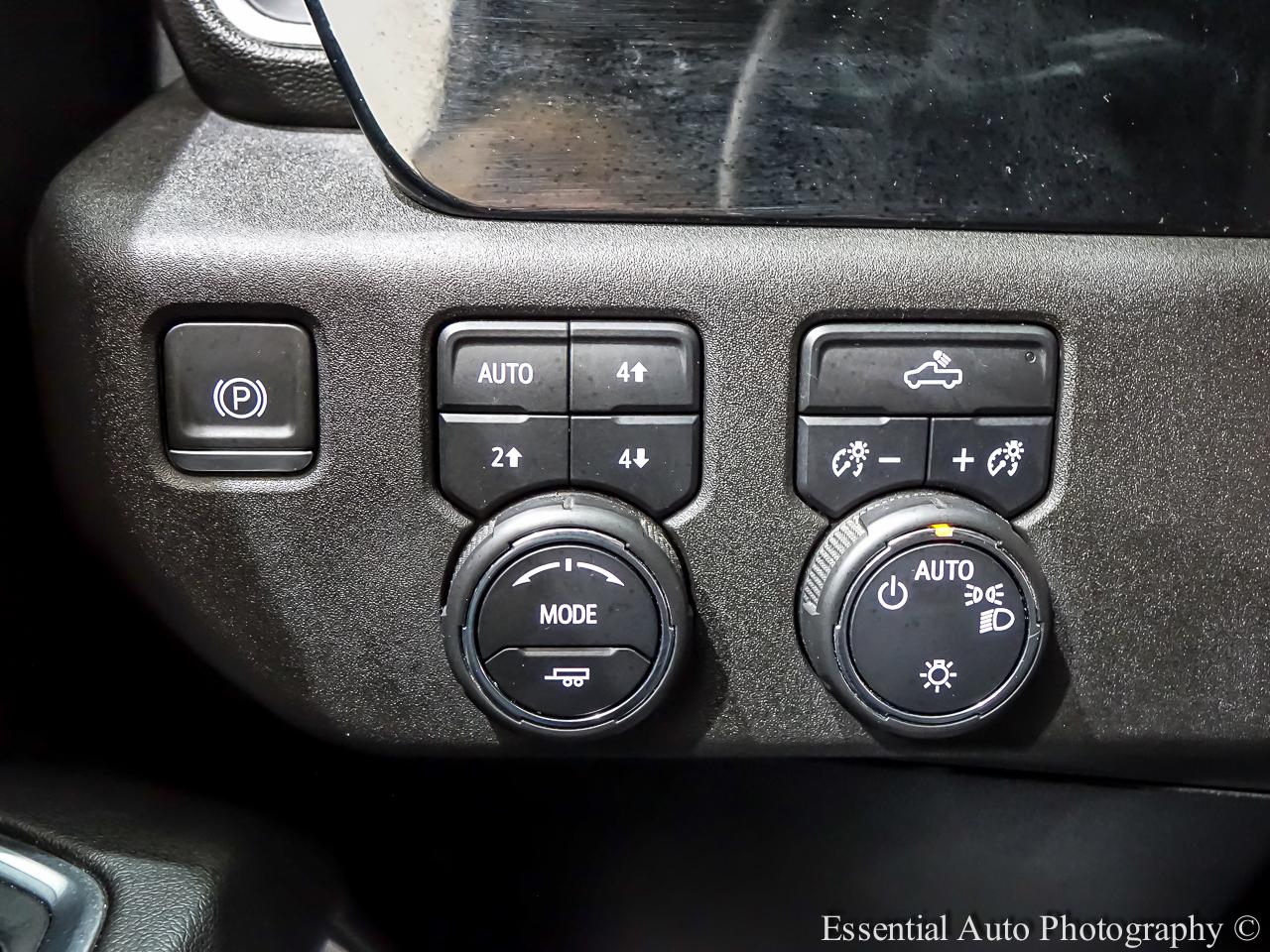 Chevrolet Silverado 1500 LT Crew Cab 4WD 2023