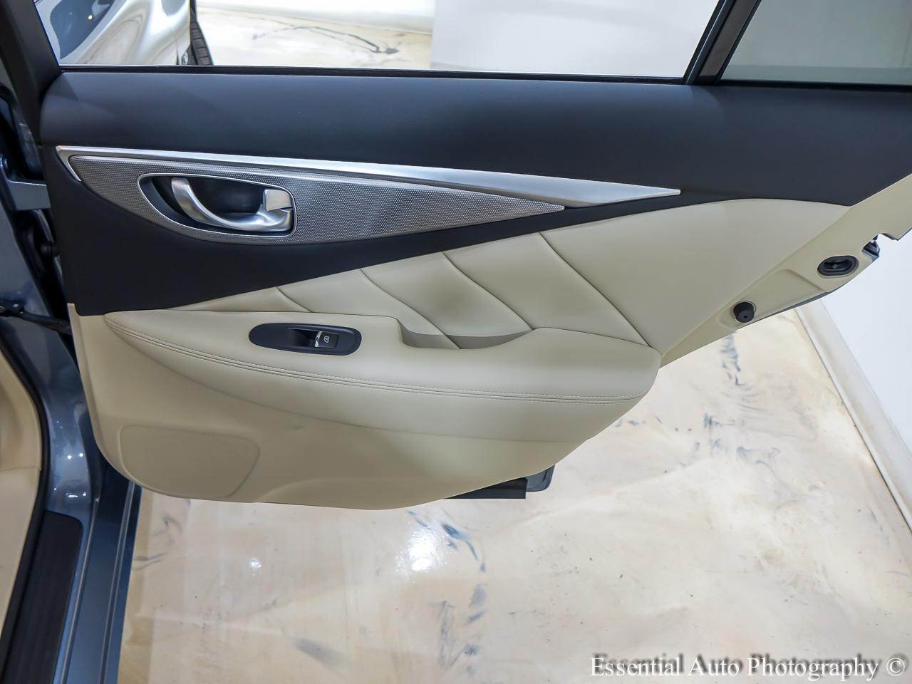 Infiniti Q50 Premium AWD 2014