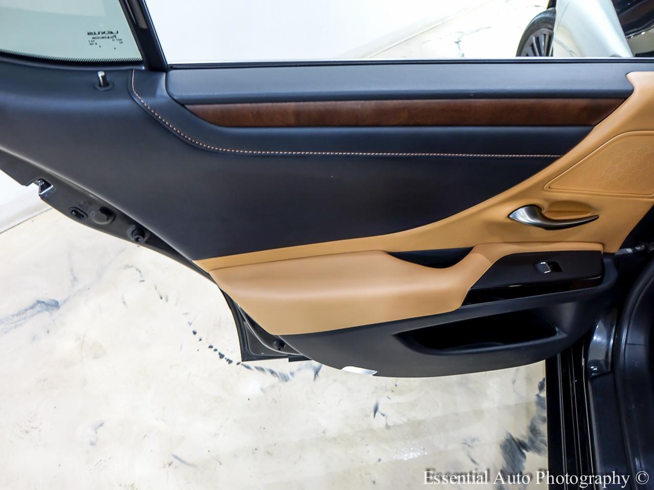 Lexus ES 350 Base 2023