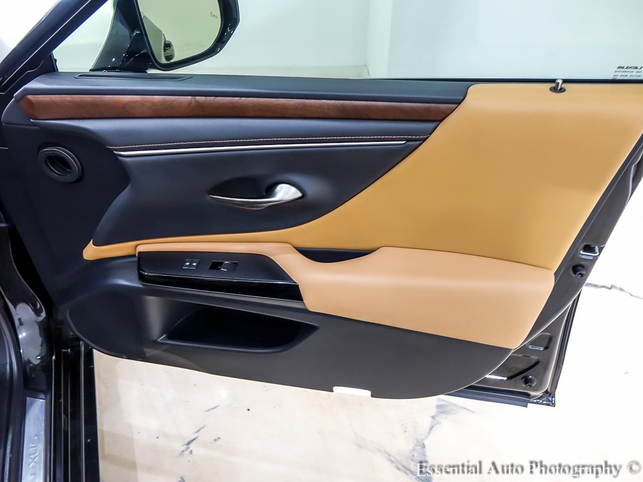 Lexus ES 350 Base 2023