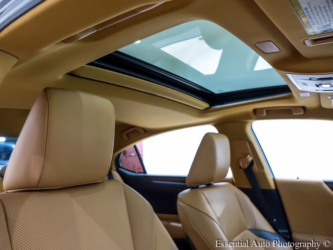 Lexus ES 350 Base 2023
