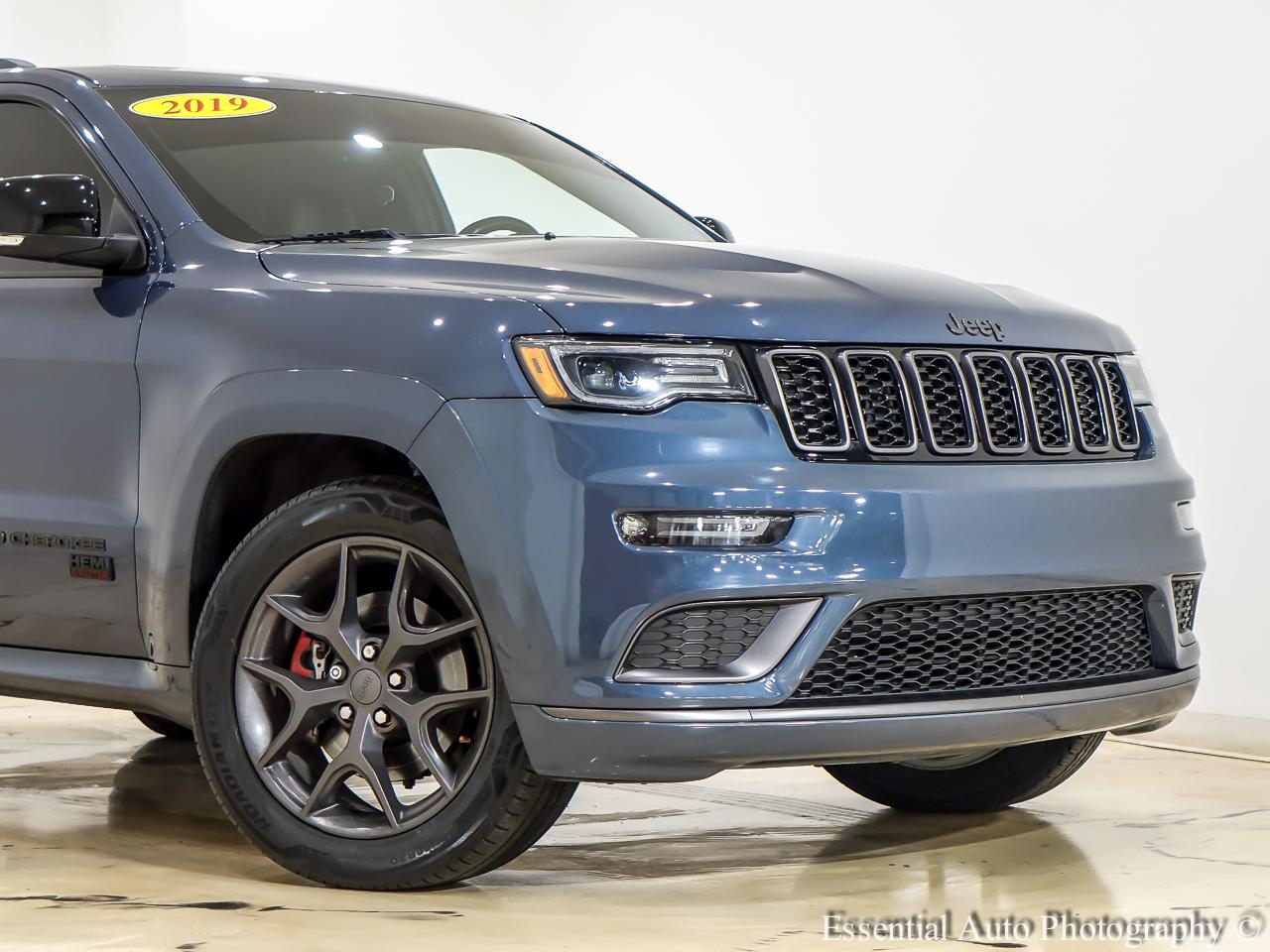 Jeep Grand Cherokee photo 2