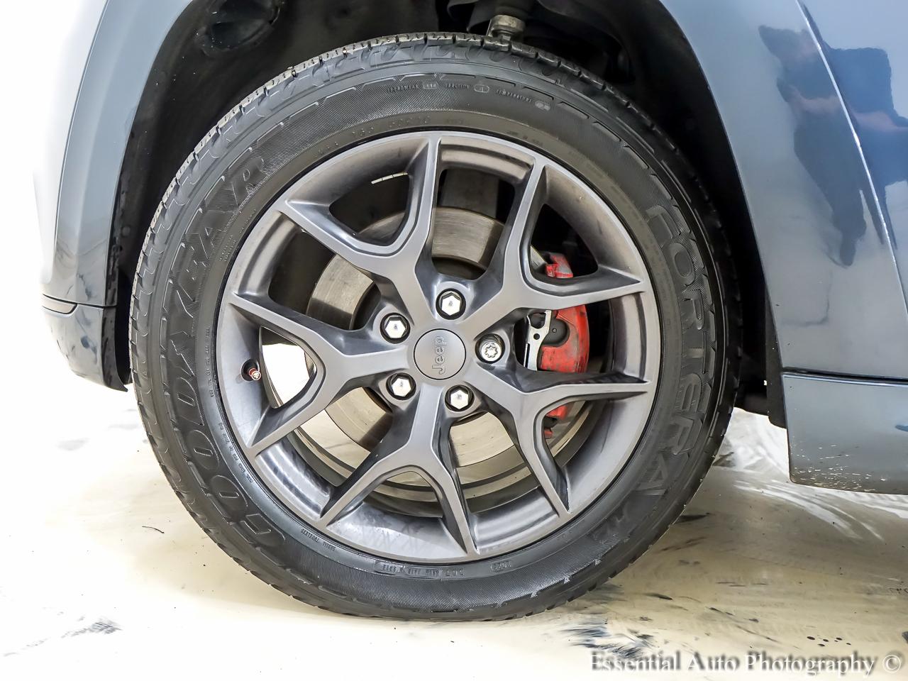 Jeep Grand Cherokee photo 12