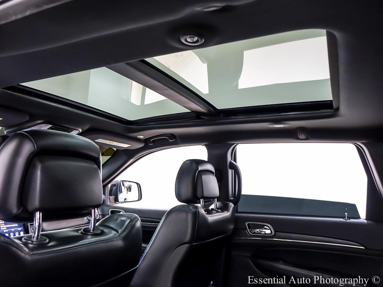 Jeep Grand Cherokee photo 17