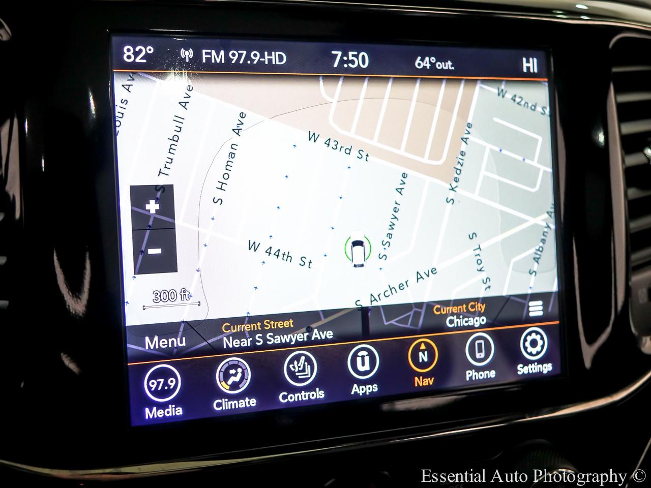 Jeep Grand Cherokee photo 22