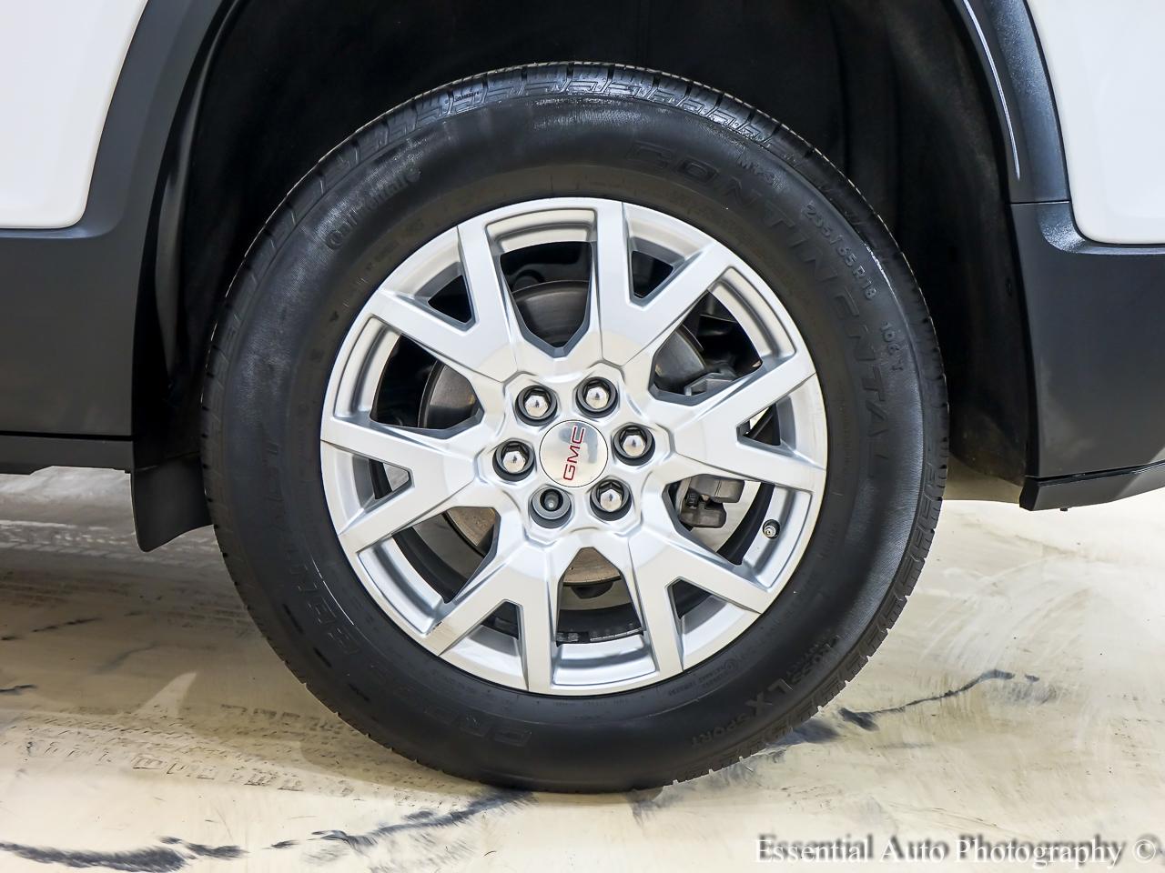 GMC Acadia photo 12