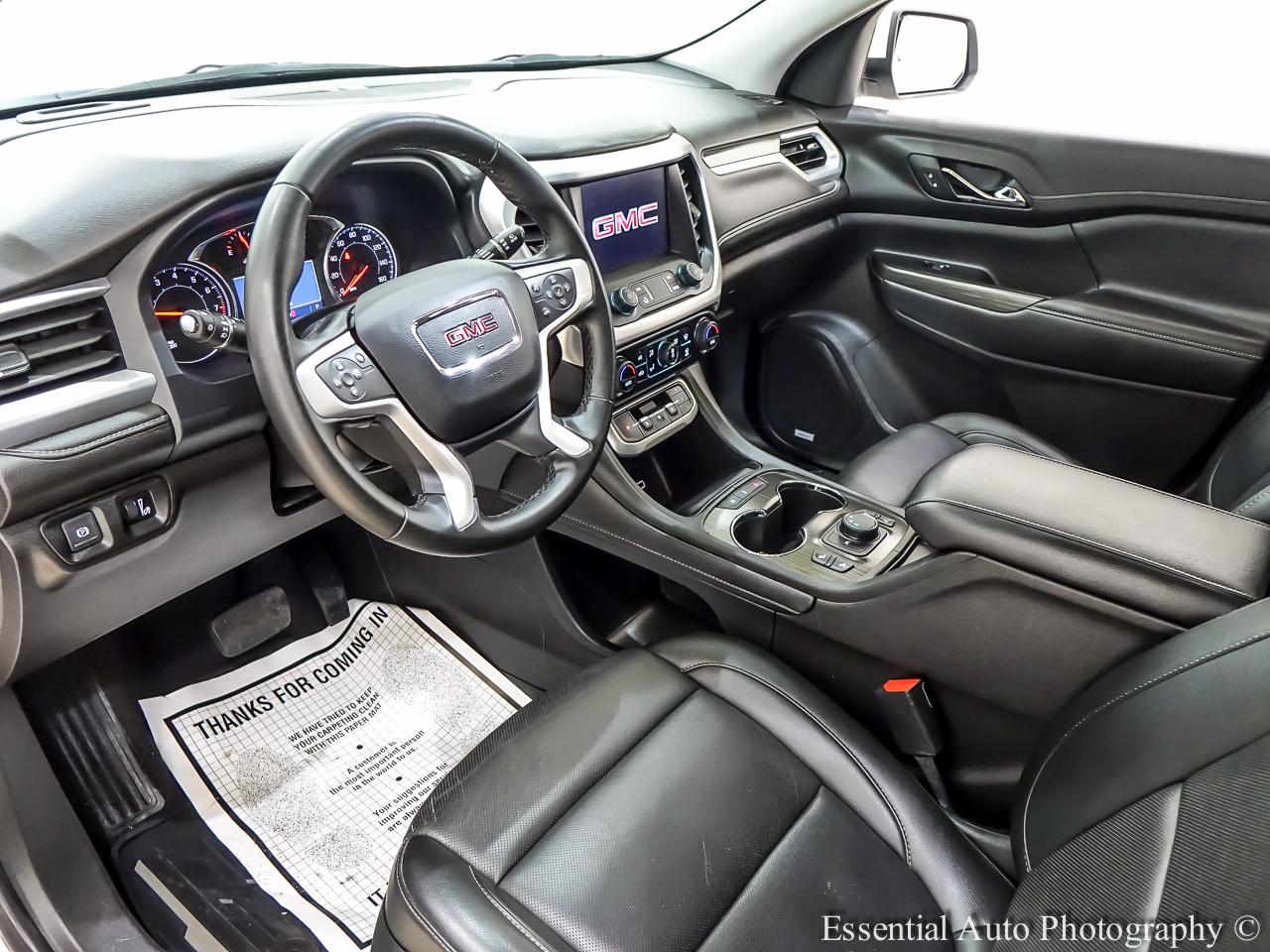 GMC Acadia photo 14