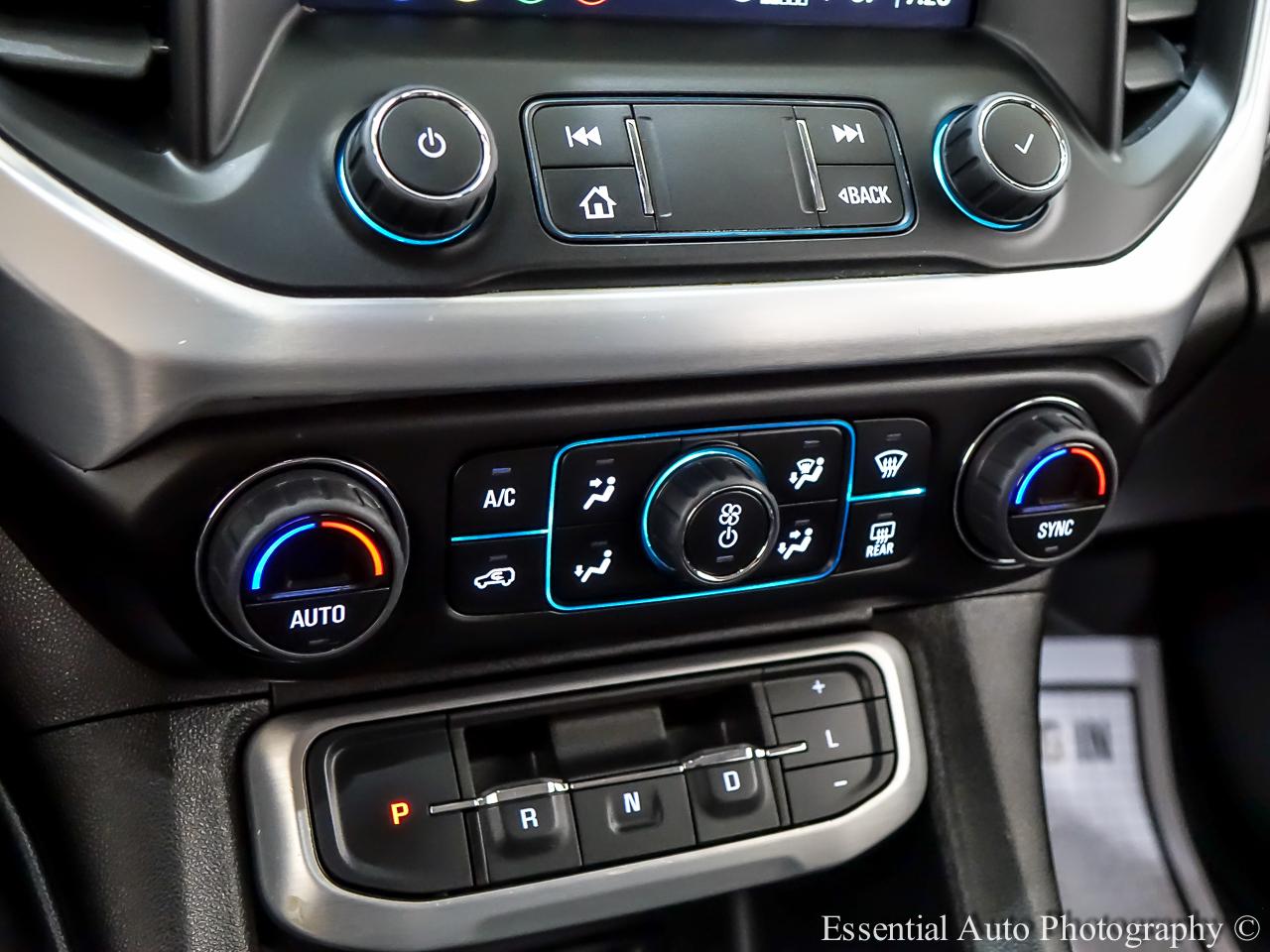 GMC Acadia photo 23