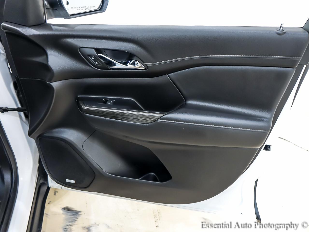 GMC Acadia photo 30