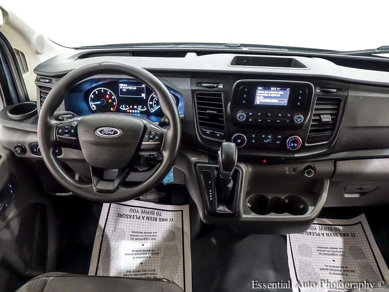 Ford Transit photo 9