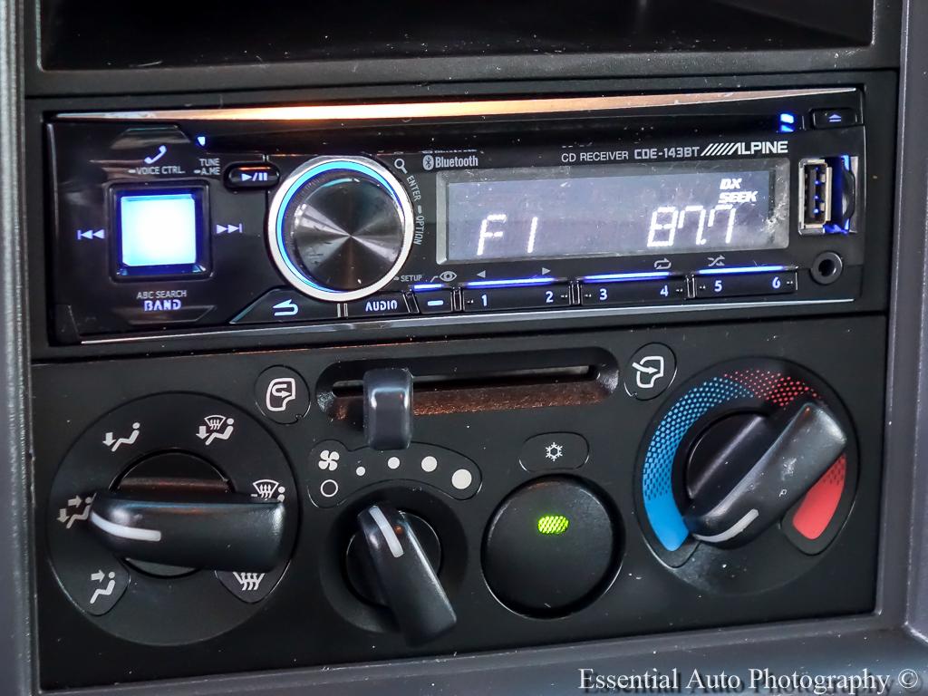 Isuzu NPR HD  2017