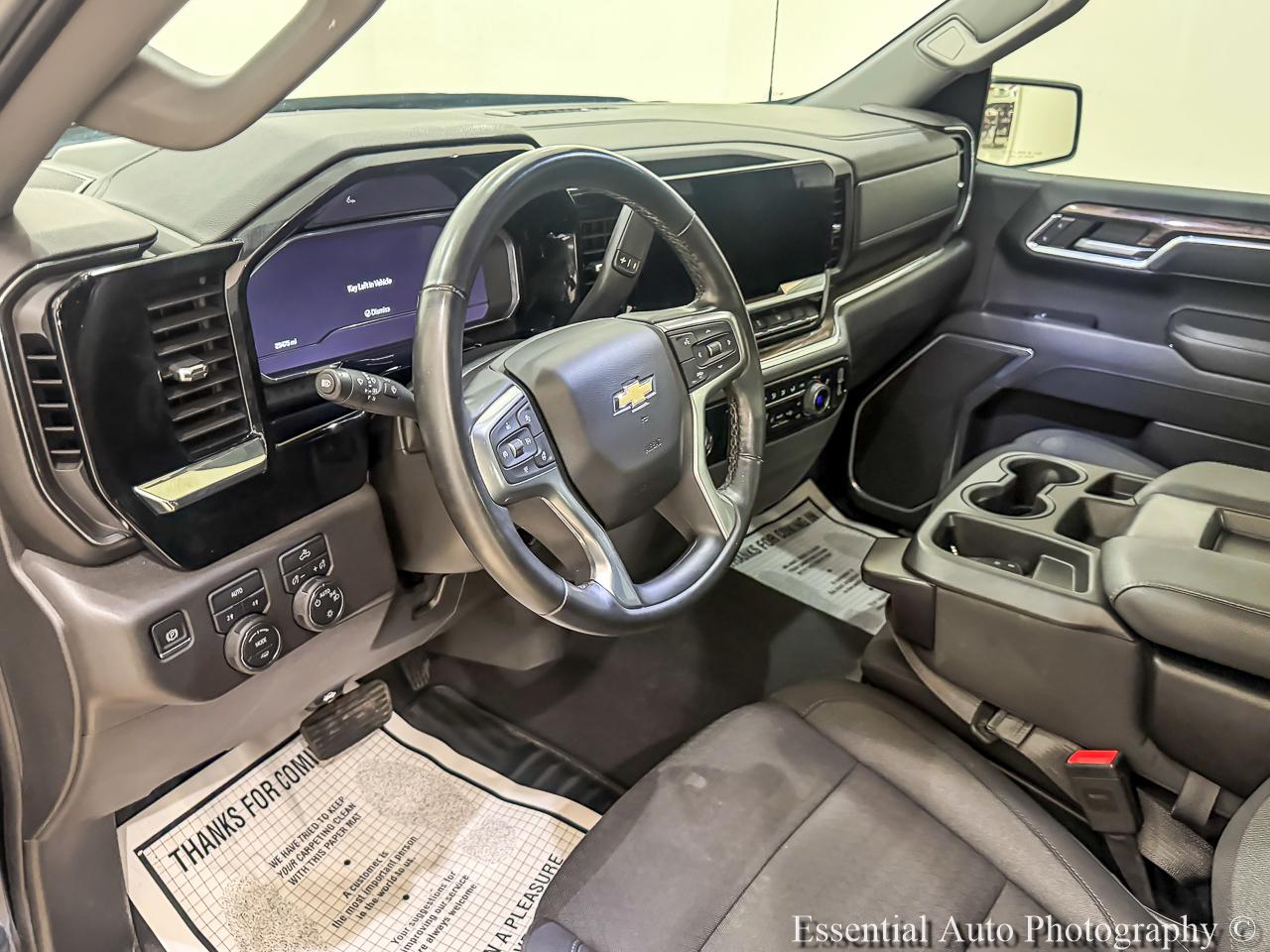 Chevrolet Silverado 1500 LT-L Crew Cab 4WD 2024