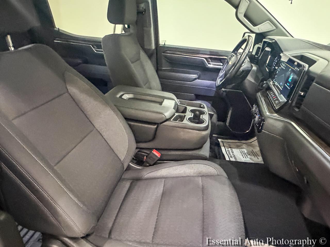 Chevrolet Silverado 1500 LT-L Crew Cab 4WD 2024