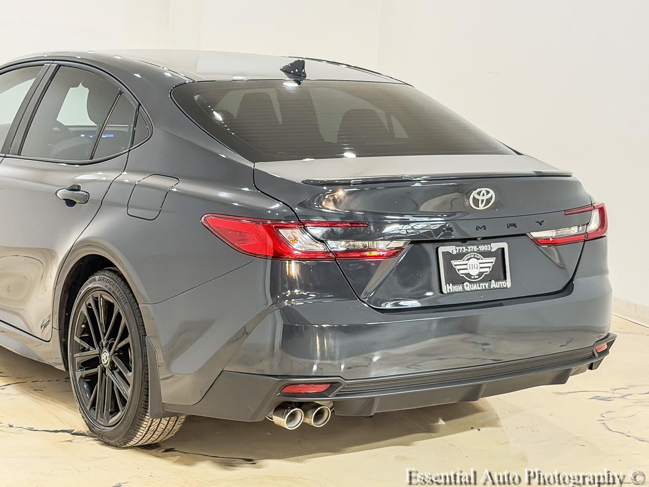Toyota Camry photo 7