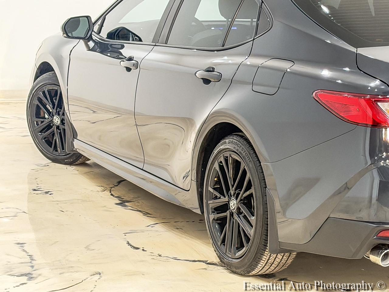 Toyota Camry photo 8