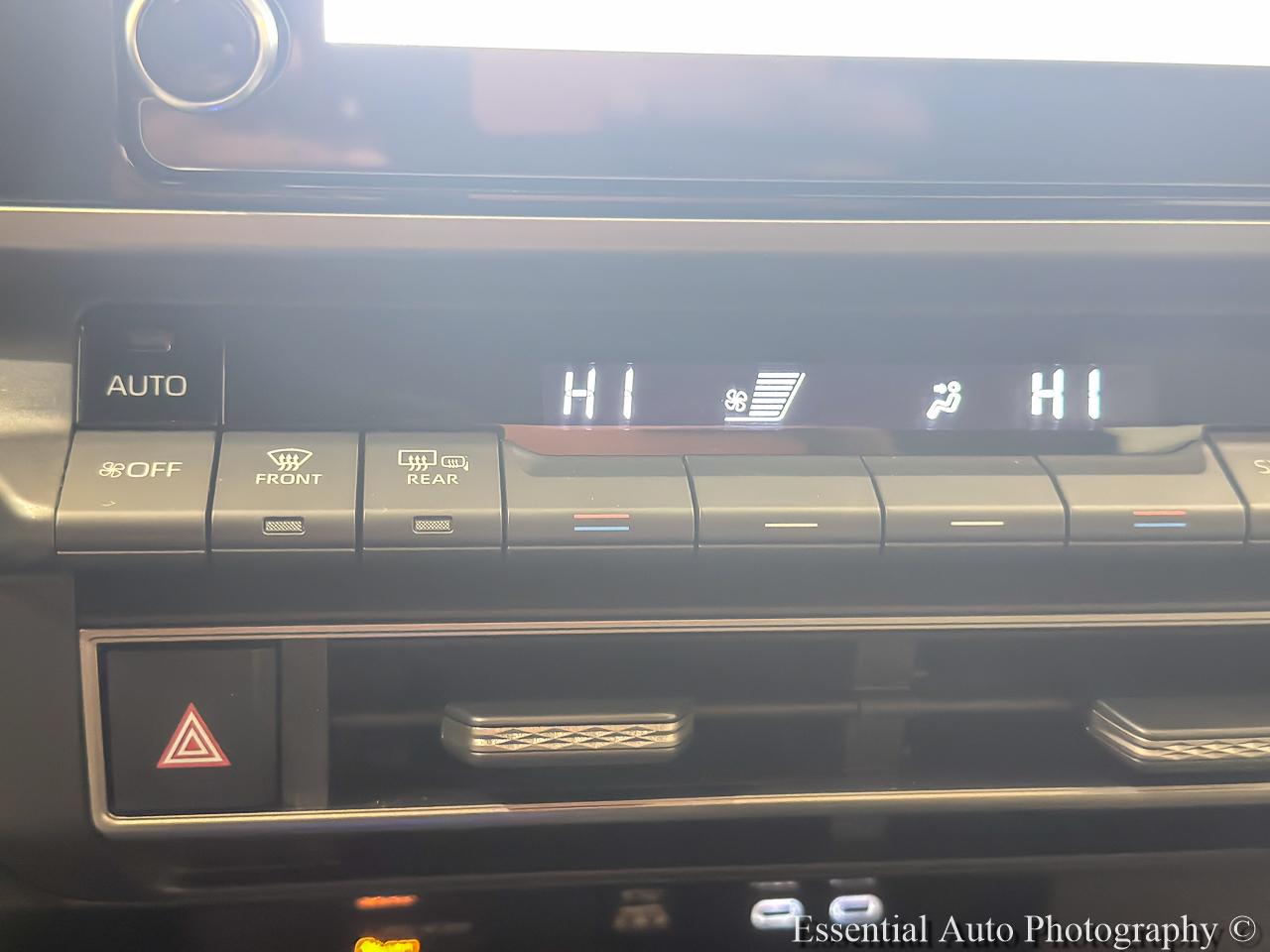 Toyota Camry photo 17