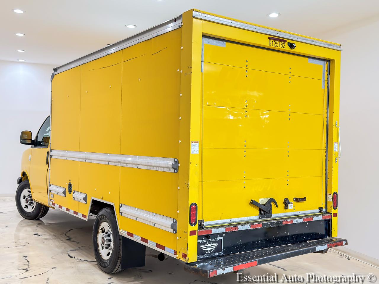 GMC Savana G3500 139 in. 2021