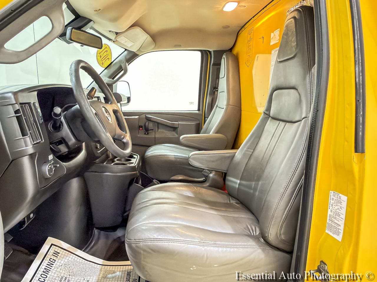 GMC Savana G3500 139 in. 2021