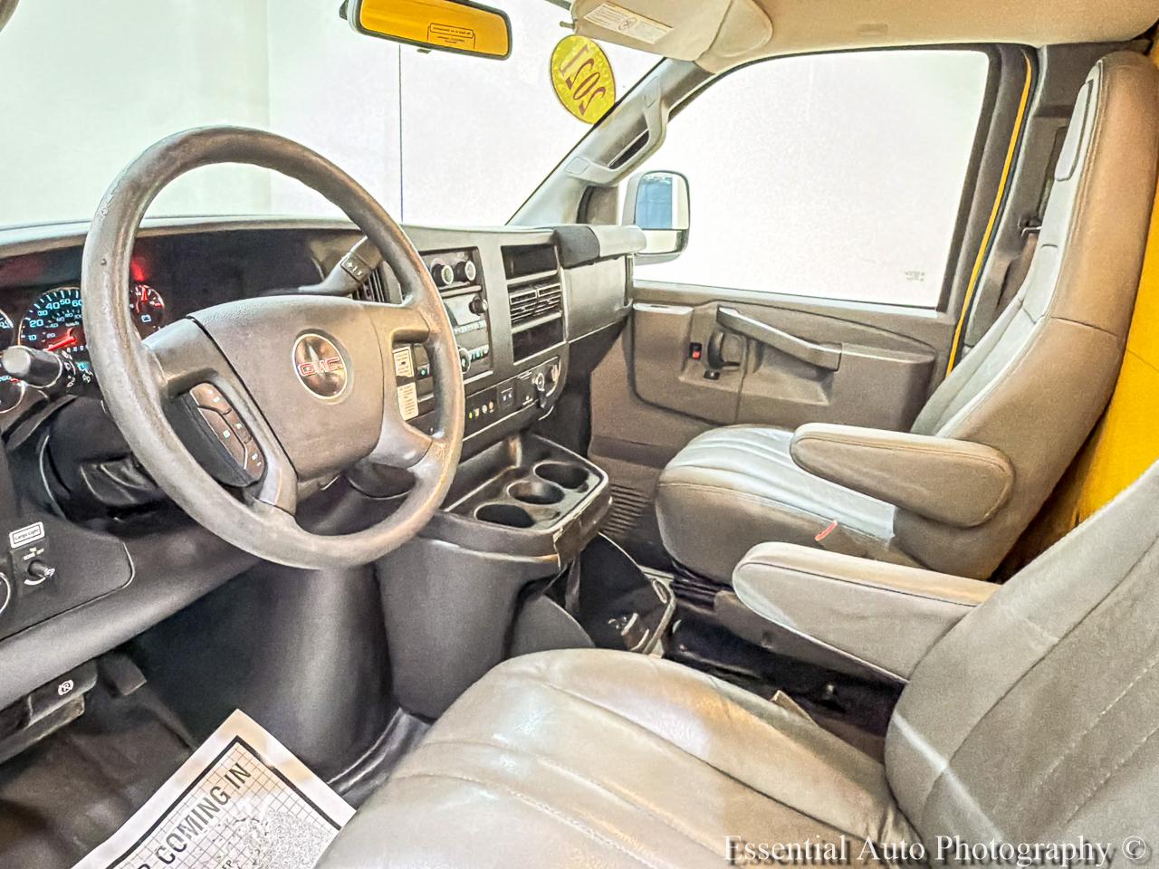 GMC Savana G3500 139 in. 2021