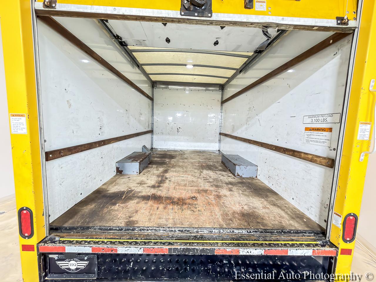 GMC Savana G3500 139 in. 2021