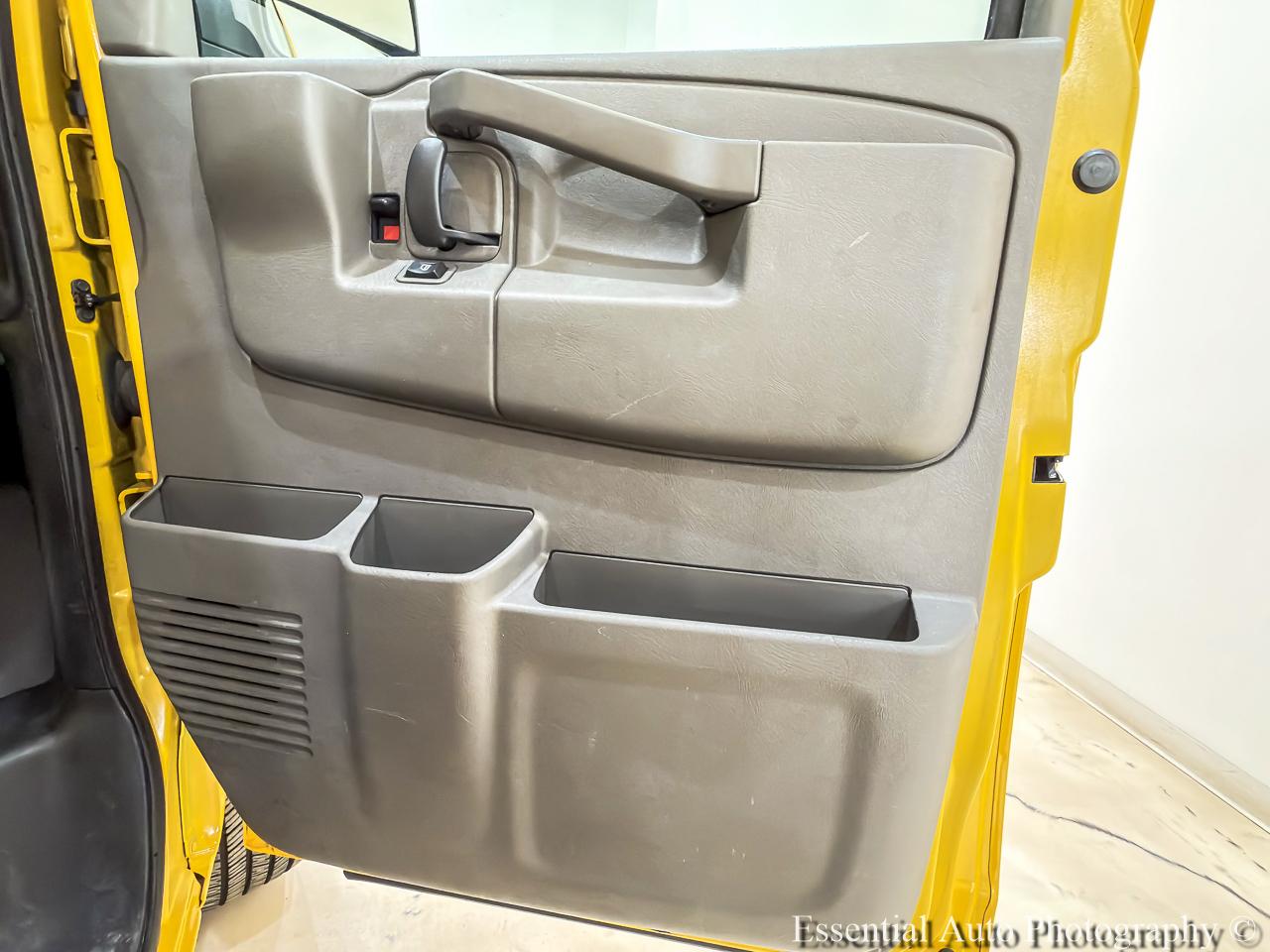 GMC Savana G3500 139 in. 2021
