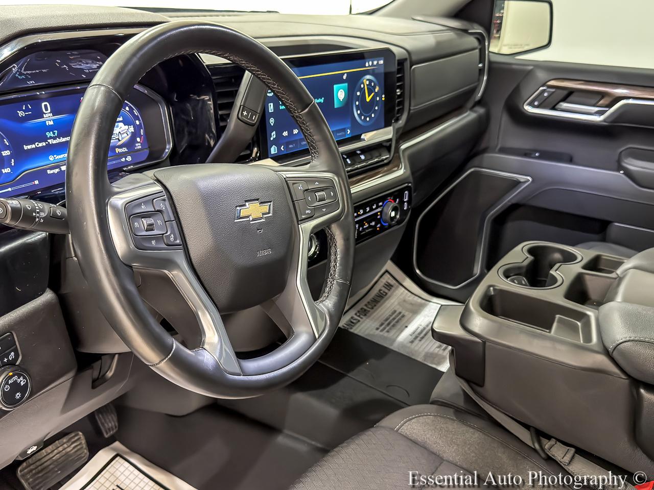Chevrolet Silverado 1500 LT Crew Cab 4WD 2023